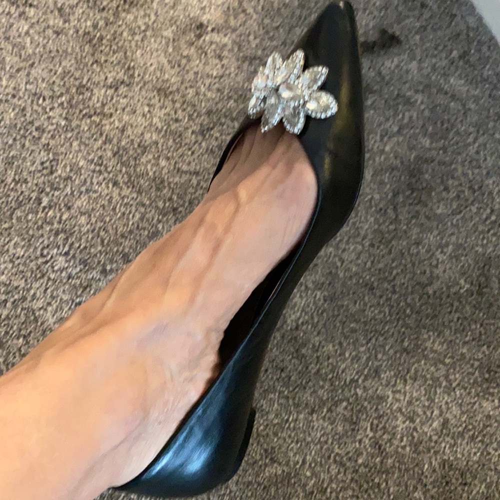 BADGLEY MISCHKA shoes. - Picture 1 of 8